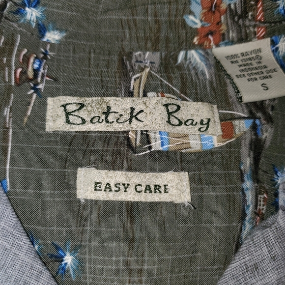 Batik Bay button up short sleeve - Picture 3 of 4
